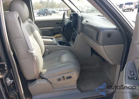 2004 Chevrolet Tahoe Lt из США, поврежденный, VIN 1GNEC13Z64R275880